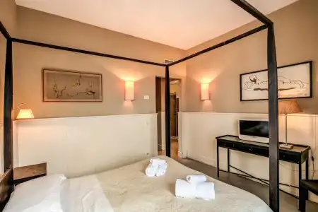 City Guest House - 45