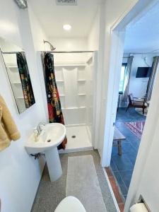 ITH Beach Bungalow Surf Hostel - 64