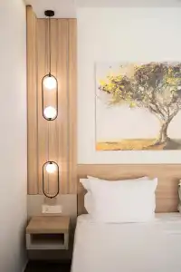 Epavli Boutique - 100