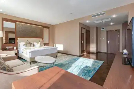 Best Western Plus - 78