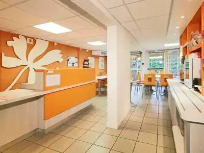Premiere Classe Blois Nord - 18