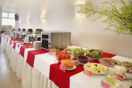 Ramada by Wyndham Lviv - 14