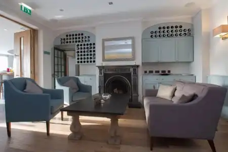 Holm House - 18