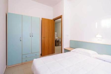 Club Del Sole Stork Family Collection - 294