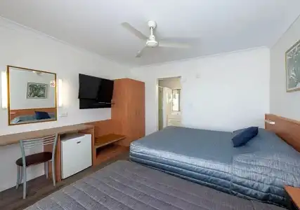 Riviera on Ruthven Motel - 17