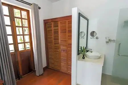 Apsara Centrepole - 53