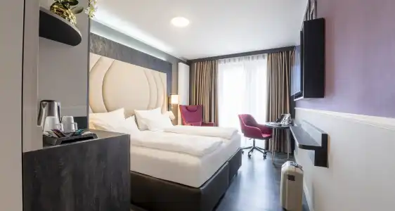 PLAZA Premium - 113