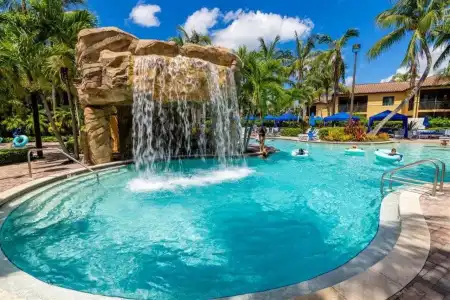 The Cottages at Naples Bay Resort - 1
