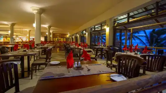Le Peninsula Bay Beach Resort & Spa - 23