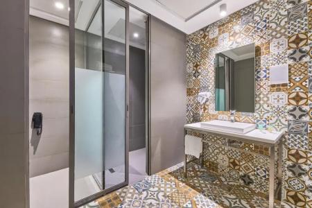 Ibis Styles Dubai Jumeira - 11
