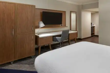 Four Points by Sheraton Windsor Downtown - 53