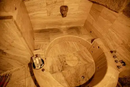 Oread Cave Suites - 106