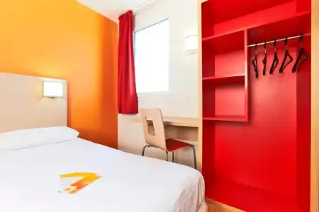 Hôtel Première Classe Caen Nord - Mémorial - 49