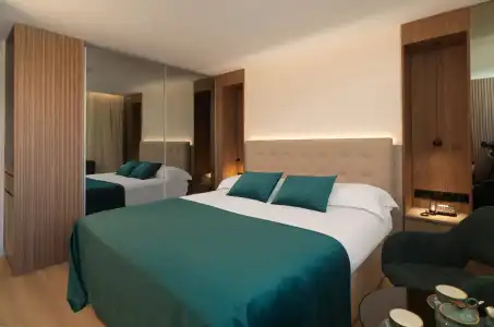 St. George Beach & Spa Resort - 92