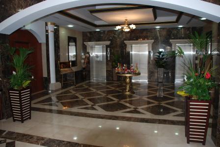 Wescott Plaza Apartments Bur - 48