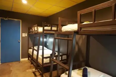 B&B House & Hostel - 26