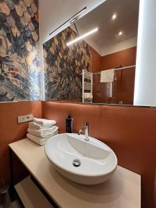 Adelaide Suite Dreams - 77