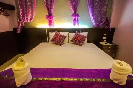 Fai Kham Boutique - 2