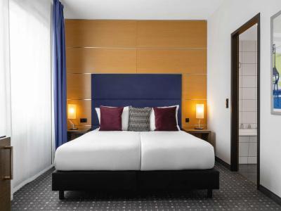 Ramada by Wyndham - 30