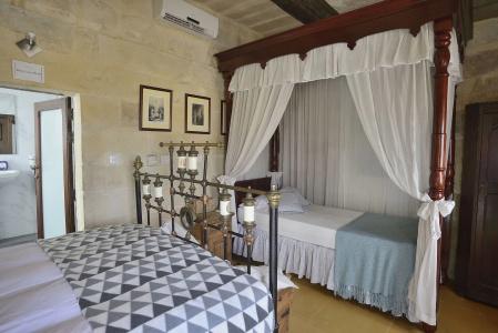 The Burrow Guest House - 2