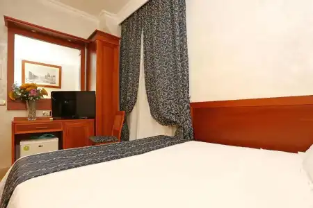 Adorasuite B&B - 16