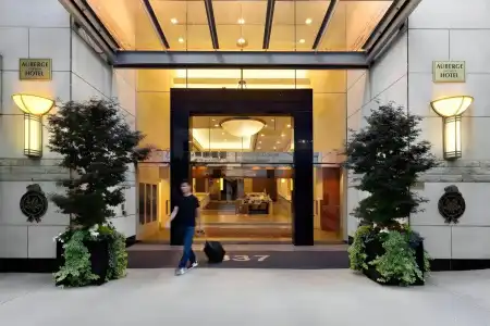 Auberge Vancouver - 0