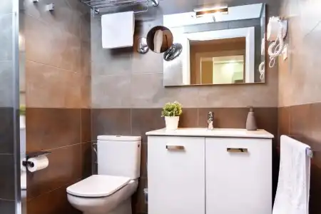 Feelathome Plaza Apartments - 49