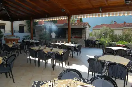 Apartments Dobrotski Dvori - 17