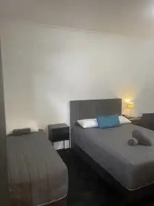 City West Motel - 30
