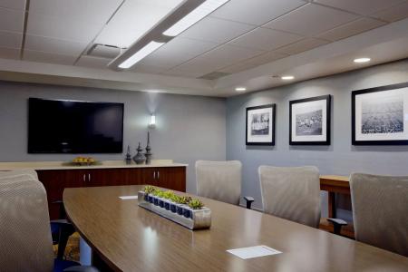 DoubleTree by Hilton South Bend - 17