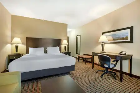 Best Western Pacific Inn - 31