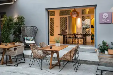 Nyx Chic Manor - 134