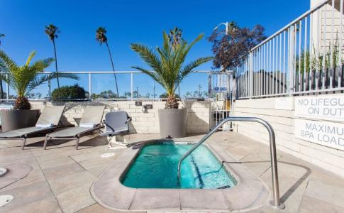 Hilton Garden Inn Marina Del Rey - 10