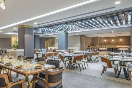 Billionaire Ramada Plaza by Wyndham Batumi - 19