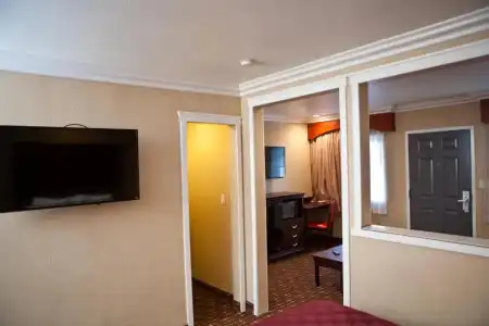 Budget Inn Anaheim - 26