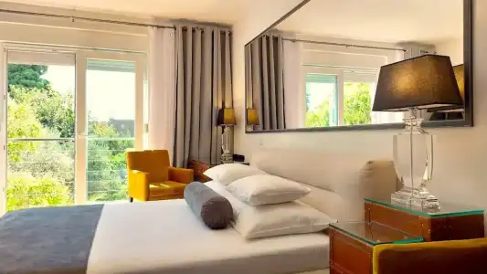 Refresh Boutique Apartments - 132