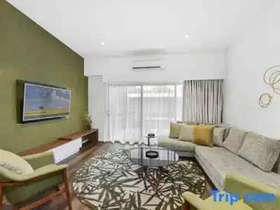 Ramada Resort Flynns Beach - 101