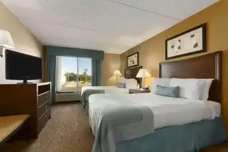 Holiday Inn Express Fayetteville – Fort Bragg by IHG - 42