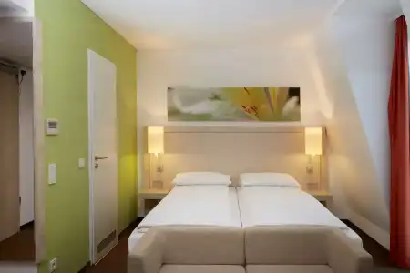 H+ München - 3