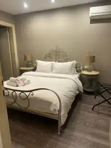Melies Boutique - 15