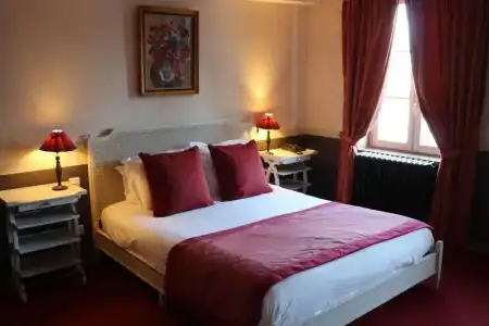 Best Western Le Cheval Blanc - Vieux Port - 77