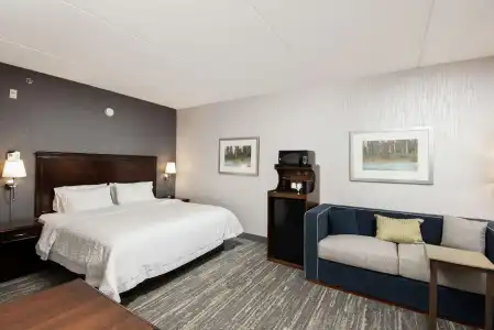 Hampton Inn & Suites Barrie - 37