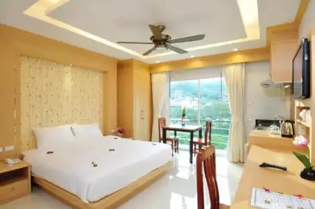 Green Harbor & Service Apartment - 86