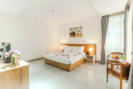 Sea Breeze Resort - 329