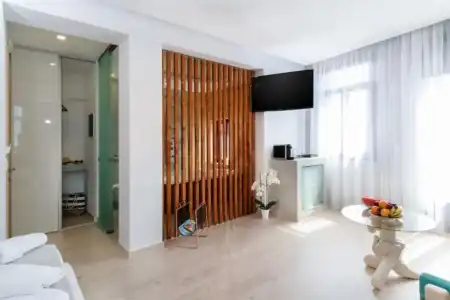 Diamond Luxury Suites - 41