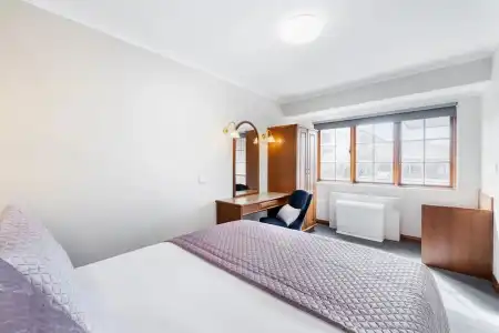 Adelaide Inn - 69