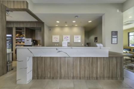 Hilton Garden Inn Phoenix Airport - 36