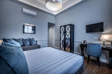 Ungherese Small Luxury - 113