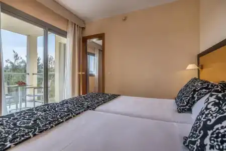 Zafiro Tropic - 58