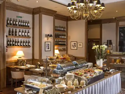 Marrol's Boutique - 10